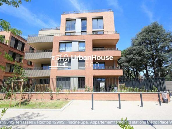 T5 & SPA en rooftop – UrbanHouse360