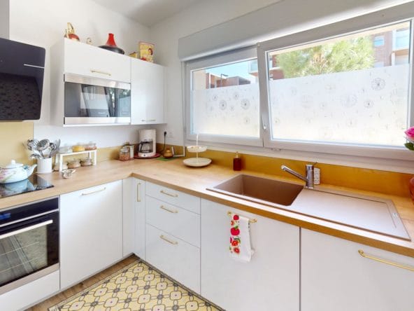Villa-T4-neuve-Jardin-intime-Kitchen