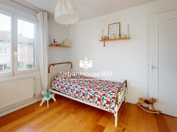 Des-Minimes-a-Flaubert-Bedroom 5