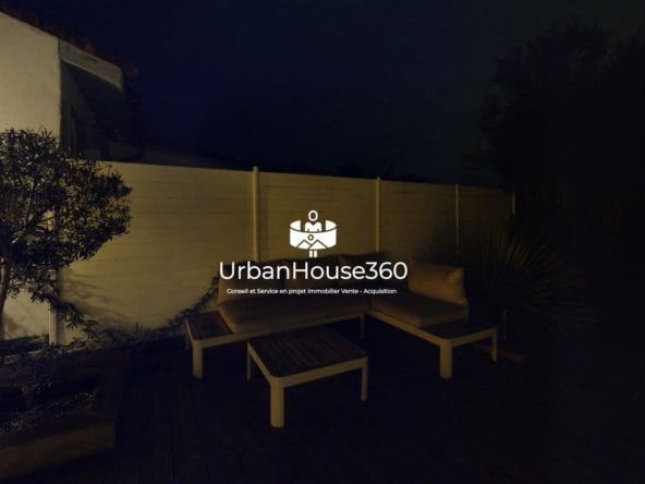 Des-Minimes-a-Flaubert-Living-Room