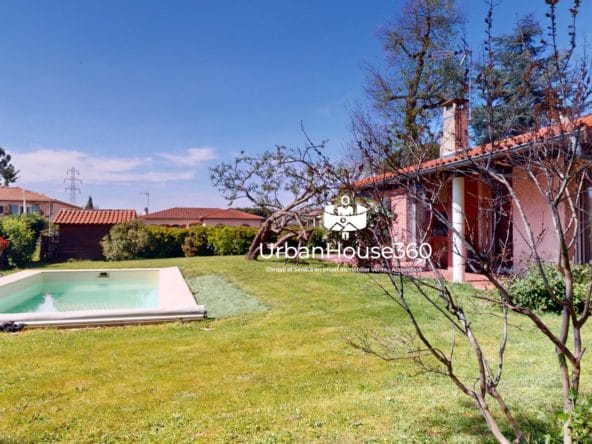 Lumineuse-Villa-House-debois2