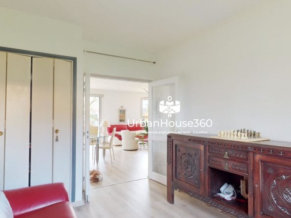 Lumineuse-Villa-bureau