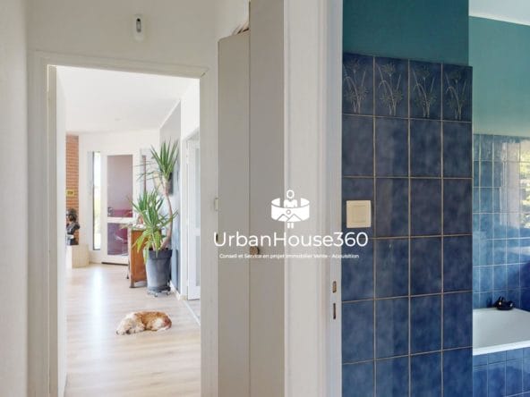 Lumineuse-Villa-couloir