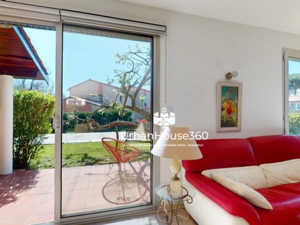 Lumineuse-Villa-inout