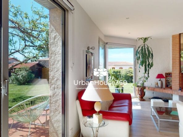 Lumineuse-Villa-inout3