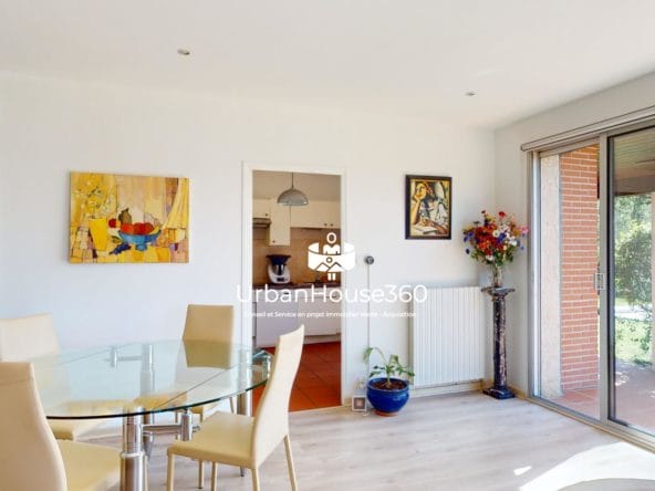 Lumineuse-Villa-sam-facesam