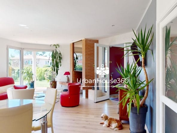 Lumineuse-Villa-sejourdecouloir2