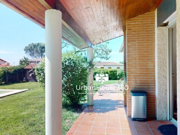 Lumineuse-Villa-terrassecuisine