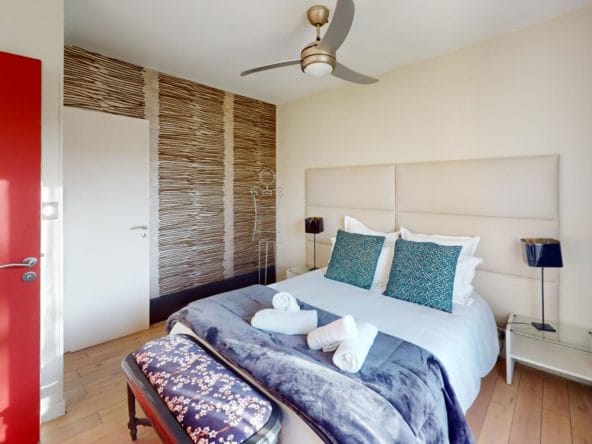 UHLife-ch1-litdemurpapier